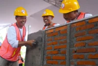 tukang-bangunan